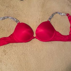 Victoria’s Secret Red Rhinestone Push Up Bra ♥️